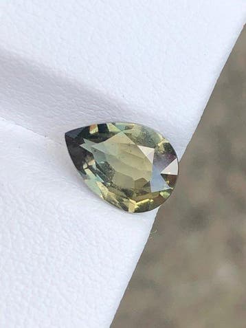Zonder minimumprijs Groen, Geel Saffier - 1.81 ct -