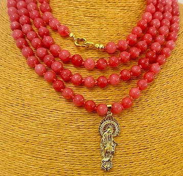 Natuurlijke kersenkwarts uit Brazilië, met Virgen del Pilar