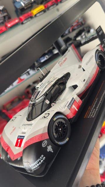 IXO - Limited Edition Series 1:18 - Voiture miniature -
