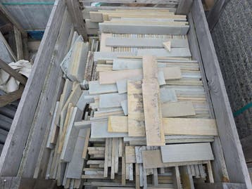 280 stuks Natuurstenen plinten, Nieuw