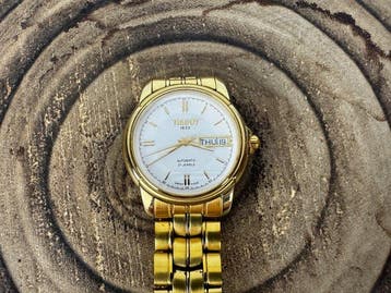 Tissot - 1853 - Day & Date - Zonder minimumprijs - Heren -, Handtassen en Accessoires, Horloges | Heren, Nieuw