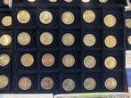 Europa. 2 Euro Various Years (124 Münzen + Banknoten)