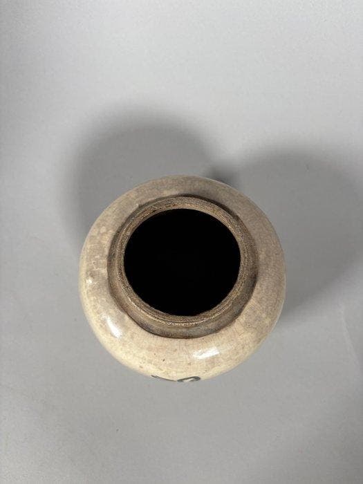 Oud-Chinees, Ming-dynastie Keramiek Cizhou-vaas - 11 cm, Verzamelen, Mineralen en Fossielen