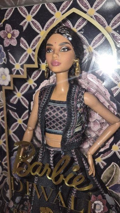 Mattel - Poupée Barbie Barbie Signature Diwali Anita Dongre, Antiquités & Art, Antiquités | Jouets