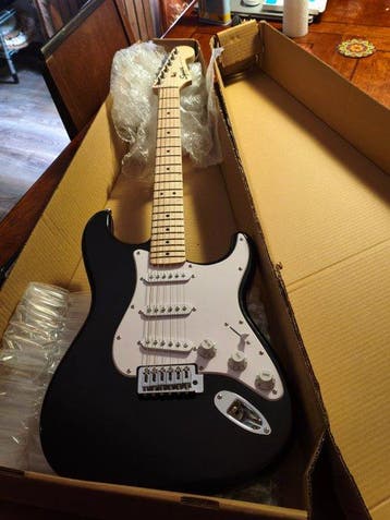 Squier - Stratocaster - - Elektrische gitaar - 2026 (Zonder, Nieuw