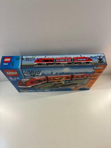 Lego Set - 7938 - Train - BRAND NEW - SEALED - PASSENGER