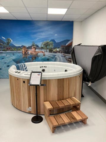 Elektrische hottub Nordic Warrior XL | Showroom Maastricht, Ophalen of Verzenden, Vast