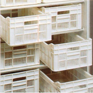 Kit bestaande uit 12 bakken van polyethyleen 500x300xh175 mm, Verzenden