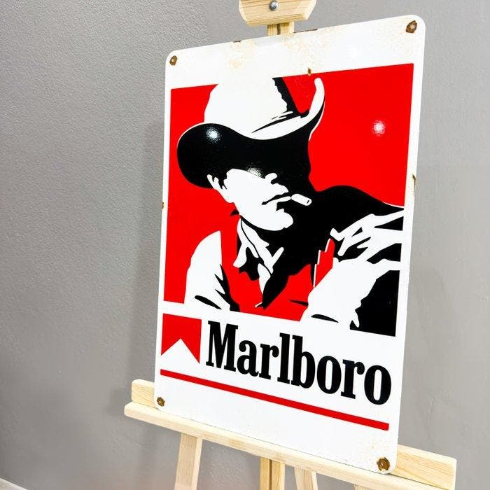 Sign - Marlboro - Marlboro Cowboy Vintage Advertising Sign –, Antiek en Kunst, Antiek | Wandborden en Tegels