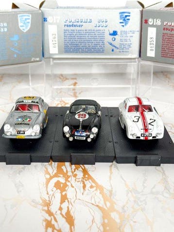 Brumm 1:43 - Modelauto (3) - Porsche 356 Models Roadster &, Nieuw