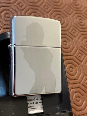 Zippo - Rare Zippo Lighter Siluet 2006 Stailess steel in, Verzamelen, Nieuw