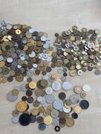 Wereld. Lot van medailles, euros, penningen en token