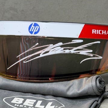 Ferrari - Race Used Visor - Charles Leclerc - 2025 - Vizier, Nieuw