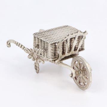 NO RESERVE - H. Hooijkaas - Kruiwagen met mand - Beeldje -