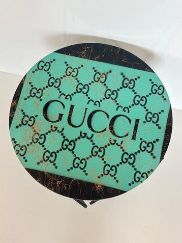 Rob VanMore - Tea-Time by Gucci Table - ø40cm, Antiek en Kunst