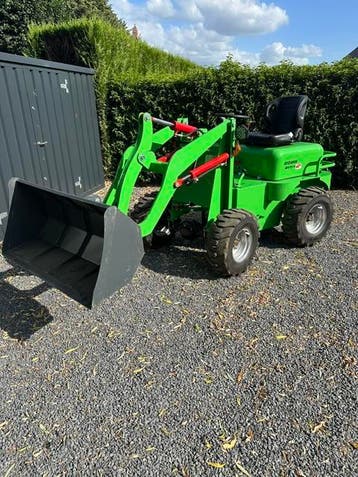 Elektrische kniklader, 4x4 met cardan, hefhoogte 2,5 meter, Wiellader of Shovel