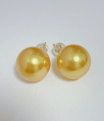 Sans prix de réserve - Boucles doreilles cloutées - 18