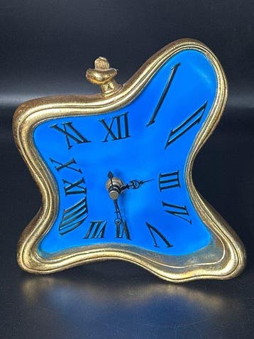 Tafel/bureauklokken - Horloge de table surréaliste « Old