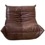 Togo Fauteuil Pull-up Leer Walnootbruin Van Michel Ducaroy, Huis en Inrichting, Fauteuils, Verzenden, Zo goed als nieuw, Modern