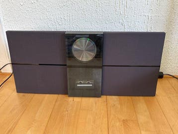 Bang & Olufsen - BeoSound Century MK2 conçu par David Lewis