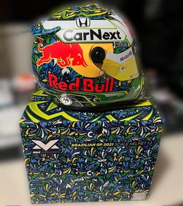 Red Bull Racing - Max Verstappen - Casque à l’échelle 1/2