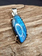 Pièce Unique — Bijou en Argent 925 avec Labradorite Bleue de