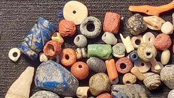 Oudegyptisch naar Latijn Glas meer dan 100 oude kralen, Antiek en Kunst