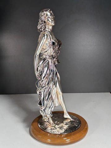 Beeldje - Vrouw met garven koren - Verzilverd, Hout, Antiek en Kunst, Antiek | Zilver en Goud