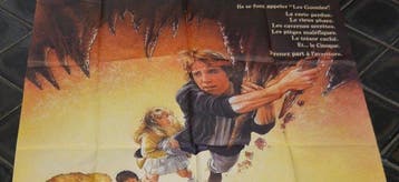 The Goonies - Poster, Grande 160x120 cm - Art by Drew