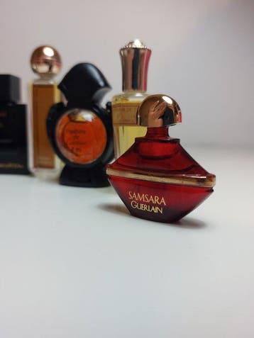 Collection darticles de marque - Guerlain, Cartier, Rochas,