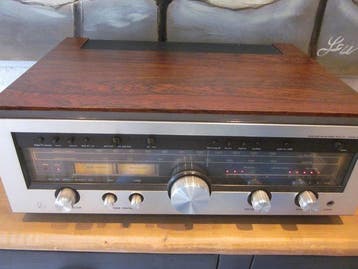 Luxman - R-1050 Solid state stereo receiver, Nieuw