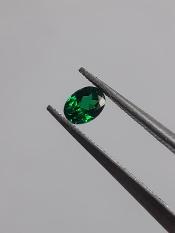 Natural Bright Green Tsavorite Garnet - 0.24 ct - oval - unh, Verzenden, Nieuw