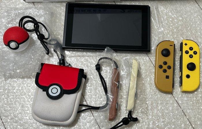 Nintendo - Switch - Nintendo Switch Pokémon Let’s Go Pikachu, Consoles de jeu & Jeux vidéo, Consoles de jeu | Accessoires Autre