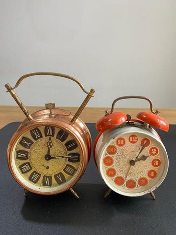 Tafel/bureauklokken (6) - Metaal - 1940-1950 - Mechanische