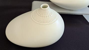 Rosenthal - Tapio Wirkkala - Vaas (2) - kip - Biscuit