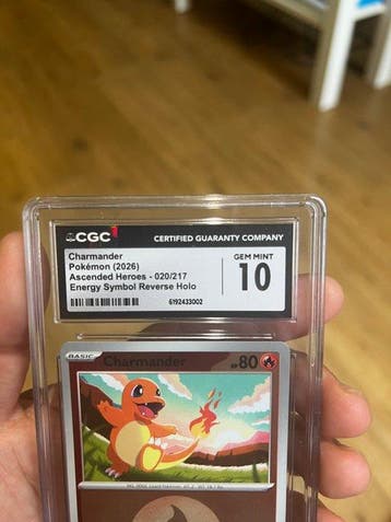 Pokémon - 1 Graded card - Charmander 020/217 Foil - CGC 10, Nieuw
