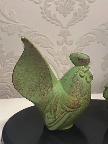 A pair of gilded bronze rooster figurines - Beeld Koper -