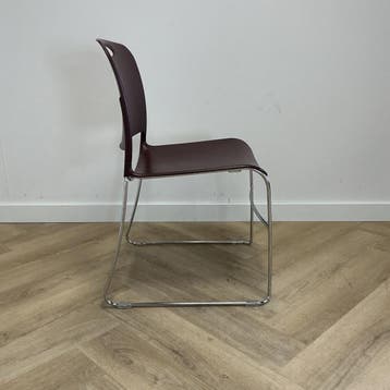 KI Maestro stapelstoel / kantinestoel, kunststof bordeaux -, Gebruikt, Eén