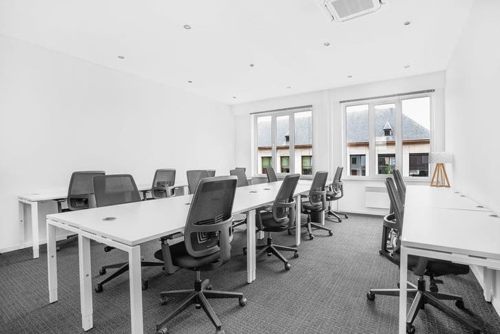 Coworkingruimte in Harmony, Zakelijke goederen, Bedrijfs Onroerend goed