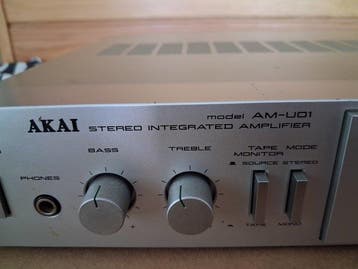 Akai - AM-U01 Solid state geïntegreerde versterker, Nieuw