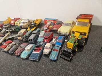 Tinky toys /Meccano /Corgi /Lesney Matchbox - Voiture-jouet