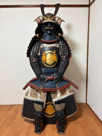 Harnas (1) - Japan - 1970-1980, 1980-1990, Een complete set
