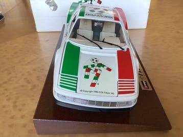Bburago 1:18 - Voiture miniature - Ferrari Testarossa (1984), Nieuw