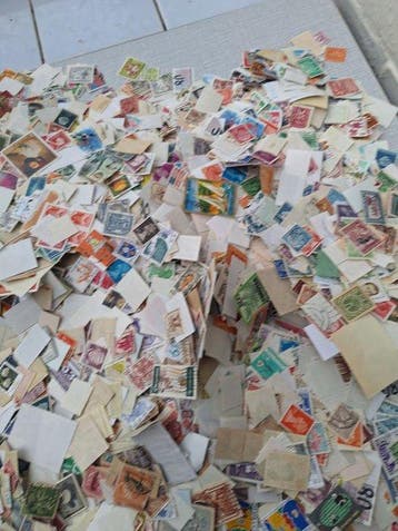 Collection mondiale 1930/2020 - Des milliers de timbres du