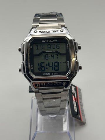 Casio Retro Digital Watch – Vintage 80s Style – World Time –, Nieuw