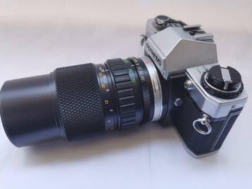 Olympus OM-10 SLR Camera with Zuiko Auto-Zoom 75–150mm f/4, Nieuw