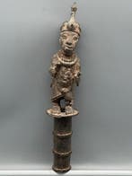 Beeld, Statue Baton de commandement Ifé en Bronze - 34 cm -