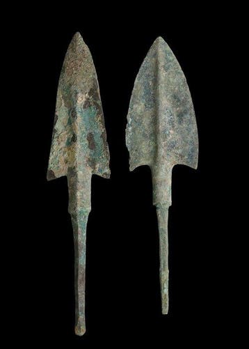 Âge du bronze Bronze Paire de pointes de flèche (Sans prix
