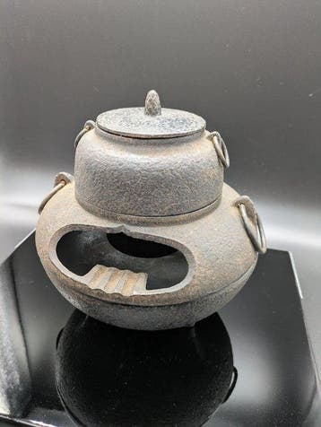 Bunshudo – Japanse gietijzeren theepot (Chagama) –