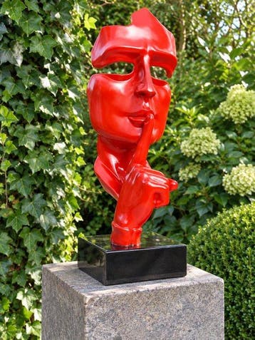 Beeld, artistic Statue head on block  THE SILENCE  42 cm
